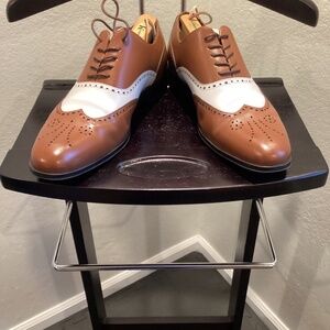 Stacy Adams Mens Two Tone Wing Tip Oxford Dress Shoes Tan and White